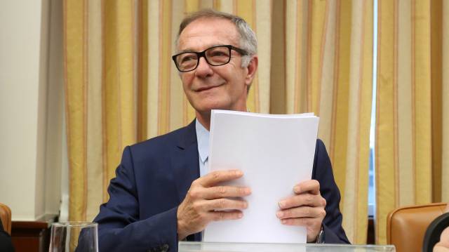 Guirao en la Comision de Cultura del Congreso.