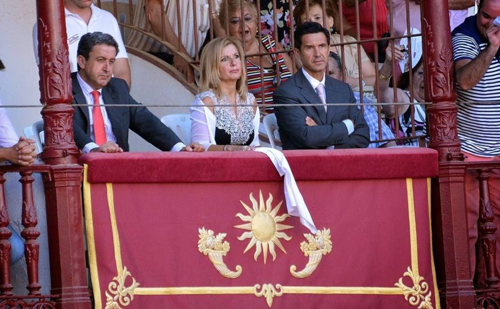 Ana María Romero, en el palco presidencial de la plaza de Málaga.