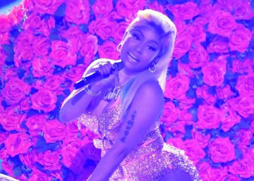 La rapera Nicki Minaj adelanta a hoy la publicación de su nuevo disco