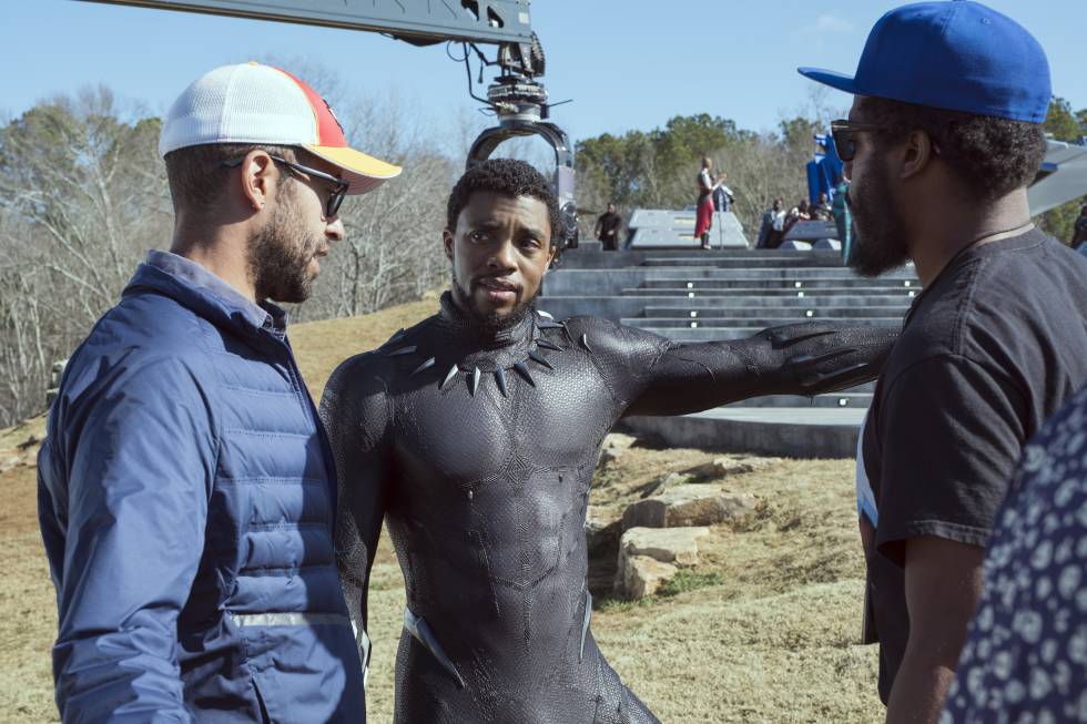 Chadwick Boseman (centro) en el rodaje de 'Black Panther', una de las películas de Marvel grabadas en Georgia.