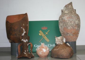 La Guardia Civil decomisa tres ánforas romanas puestas a la venta en Wallapop