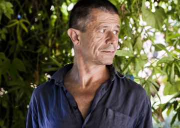 Emmanuel Carrère: “Vivimos en el mundo que imaginó Philip K. Dick”