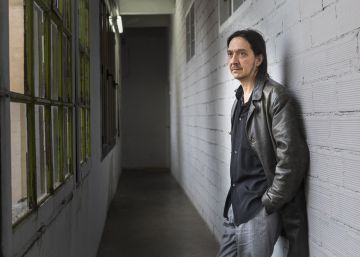 Santiago Lorenzo: “Se supone que la soledad es el mal del hombre contemporáneo”