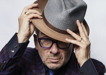 Arrebatador Elvis Costello