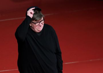 Michael Moore: “Si vuelves a la gente estúpida, votarán a un estúpido”