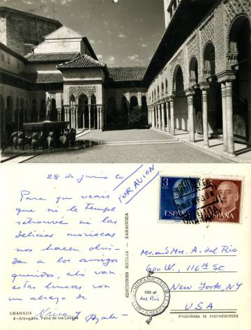 Postal de 1960 remitida por Ayala y su primera mujer, Nina Silva, al hispanista Ángel del Río y esposa.