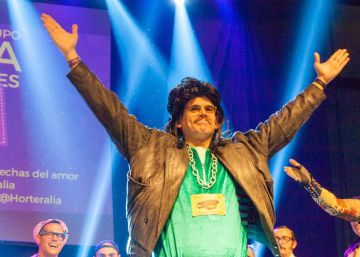 Locomía y cocido: así es Horteralia, el festival más divertido de España