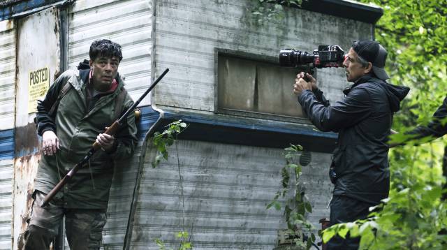 Benicio del Toro y Ben Stiller, en 'Fuga en Dannemora'.