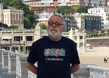 Fernando Savater, el filósofo en bañador