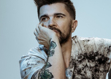 Asiste a un encuentro exclusivo con Juanes