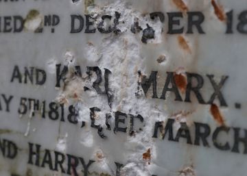 La tumba de Marx en Londres, atacada con un martillo