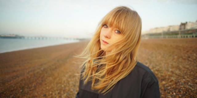 La mirada melancólica de Lucy Rose