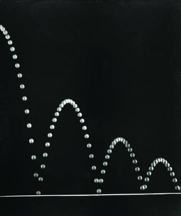 'Pelota rebotando en arcos decrecientes', de Berenice Abbott, de 1958.