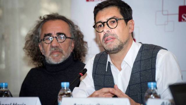 El presidente de la SGAE, José Ángel Hevia (derecha).