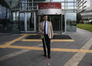 Seiichi Miyake, el inventor de la superficie podotáctil