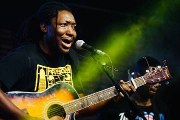 Elom, cantante ghanés