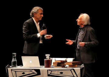 Exhibicionismo teatral e intelectual de Bernard-Henri Lévy