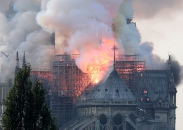 Catedral de Notre-Dame de Paris, joia do gótico europeu eternizada pela literatuda