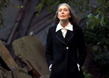 Anne Carson: “La gran paradoja es escribir con placer sobre algo trágico”