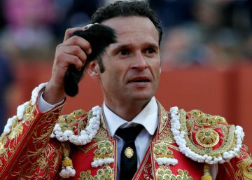 El torero Antonio Ferrera, hospitalizado tras caer de un puente en Badajoz