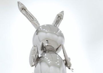 El conejo de acero inoxidable hace a Jeff Koons el artista vivo más caro: 91 millones de dólares