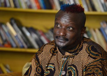 Muere Binyavanga Wainaina, la pluma lúcida de la sensatez
