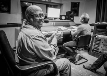 Pablo Milanés homenajea a los clásicos del jazz en inglés
