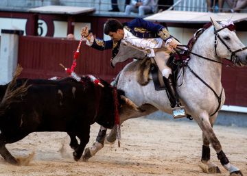 Ceremonioso rejoneo