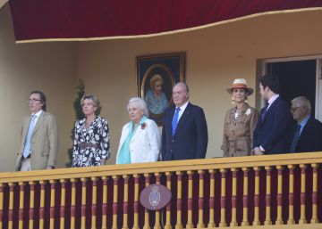 La fiesta de los toros rinde homenaje al rey Juan Carlos en Aranjuez