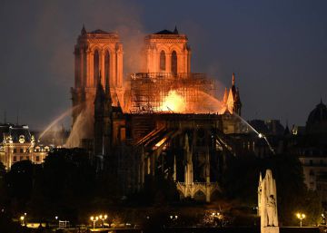 Procuradoria de Paris não sabe a causa do incêndio de Notre-Dame, 72 dias após tragédia