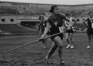 Ana María Martínez Sagi, historia de una poeta deportista