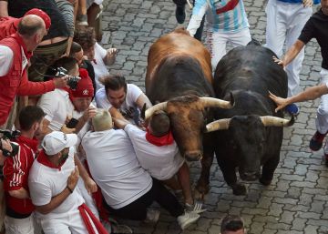 Un herido y cinco contusionados en el quinto encierro de San Fermín 2019