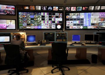 La 2 deja de emitir su informativo en agosto por falta de personal