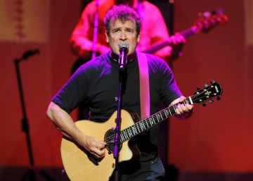 Muere Johnny Clegg, músico conocido como “El Zulú Blanco”