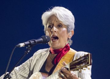 Joan Baez entona en Madrid la canción del adiós