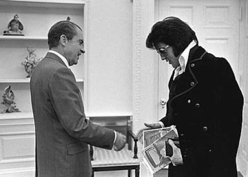No, Elvis no llevó a Trump