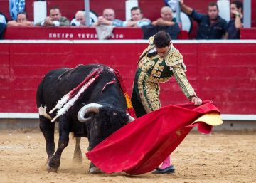Sergio Serrano se reivindica y pierde el triunfo con la espada