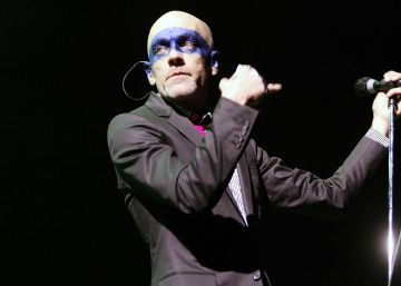 Michael Stipe lanza su primera canción como solista