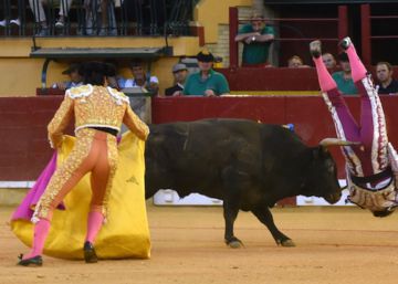 El banderillero De la Viña sigue muy grave, con dos heridas y traumatismo cerebral