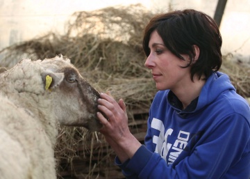 De diseñadora gráfica en la ciudad a pastora de ovejas en el campo