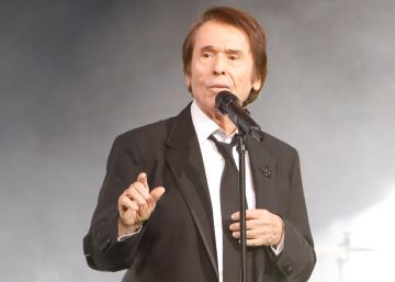 Radiolé premia a Raphael, un grande de la balada con 60 años en los escenarios