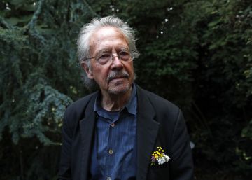 Un académico sueco boicotea la entrega del Nobel a Peter Handke
