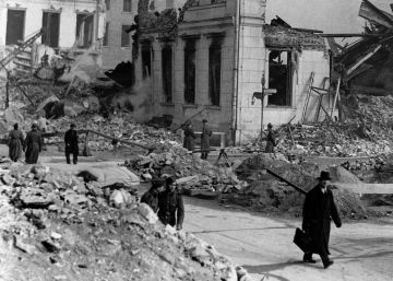 Nazis, detectives y salchichas grasientas: lecturas para superar la muerte de Philip Kerr