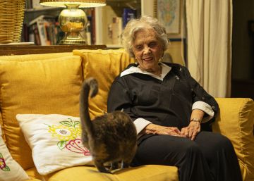 Elena Poniatowska: “Fue un abuso de un hombre adulto con una muchacha encandilada”