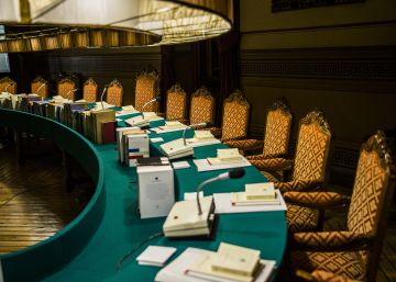 La RAE aplaza al próximo Pleno el debate sobre el lenguaje inclusivo de la Constitución