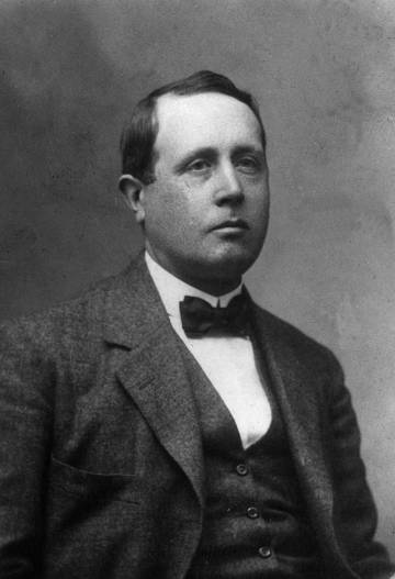 José Martínez Ruiz, Azorín, a principios del siglo XX.