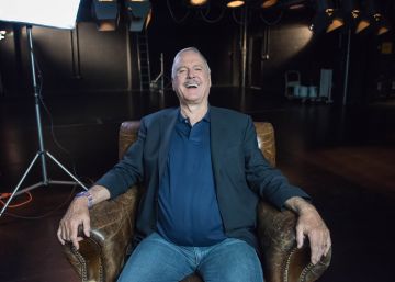 John Cleese: “Els polítics abans tenien personalitat. Ara només són gent obedient”