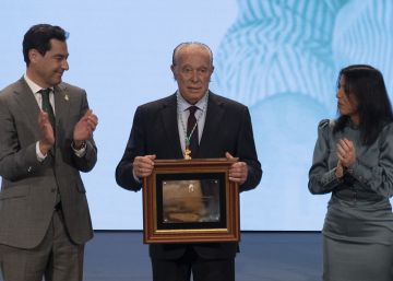 Curro Romero, Hijo Predilecto, artista (a su pesar) que acariciaba a los toros