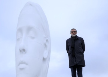 La soledad de ‘Julia’ y de la escultura de Jaume Plensa La soledad de ‘Julia’ y de la escultura de Jaume Plensa
