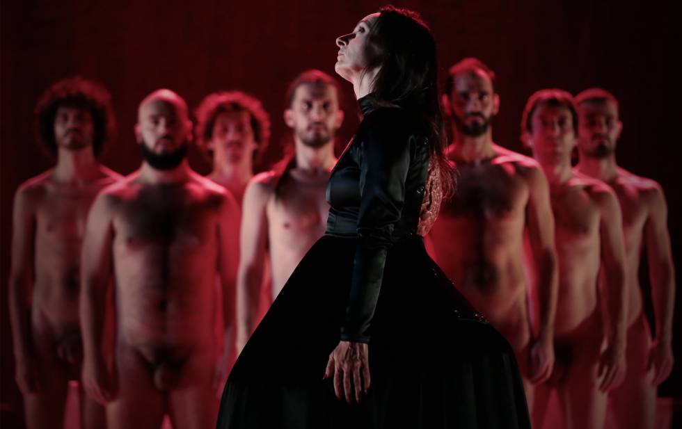 Angélica Liddell, en su obra 'La letra escarlata', que presentará en el Grec.